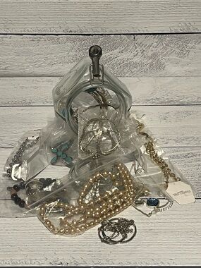 Assorted Women's Jewelry Set in Gold, Silver & Turquoise